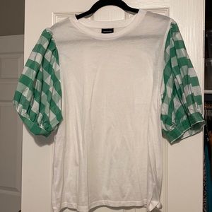 Gingham sleeve shirt